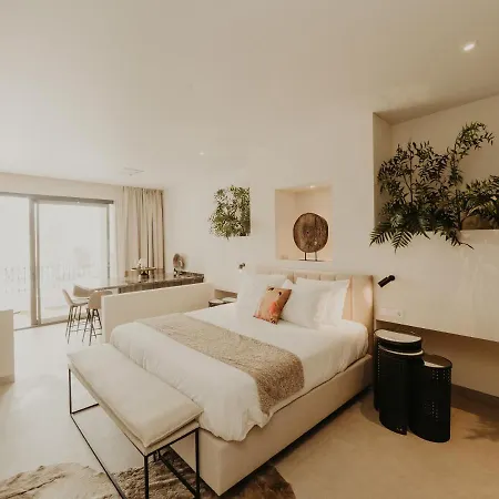 Comfy Aparthotel *